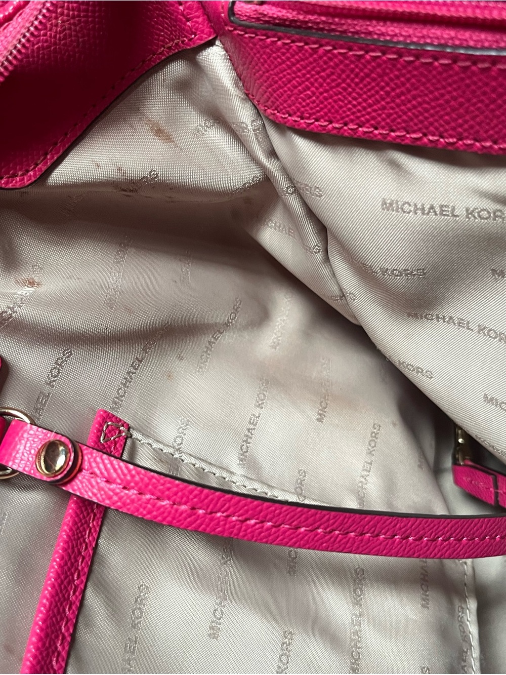 Michael Kors Voyager tote “LOVE” - Picture 9 of 9